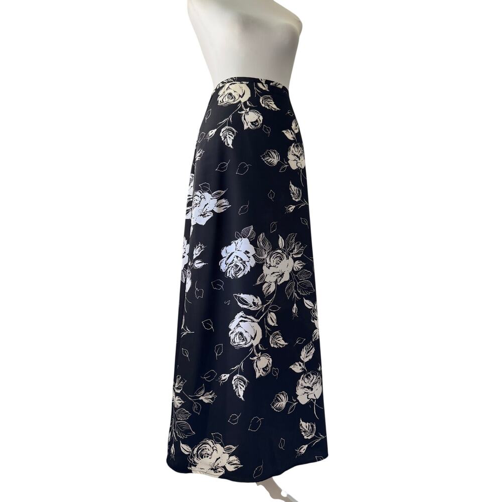 Vintage ‘90s Express Black & White Floral Print A-Line Maxi Skirt